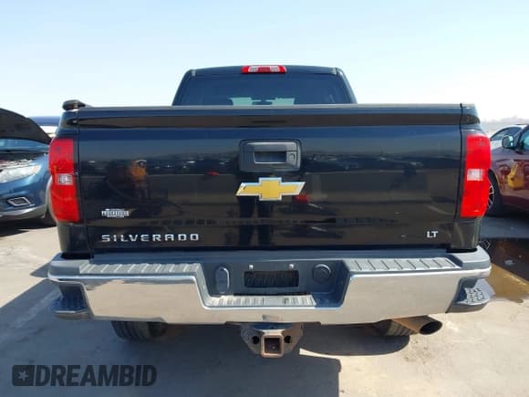 ✅ 2015 Chevrolet Silverado 2500HD LT • VIN: 1GC2KVEG2FZ548656 • Lot: 42496634. Wystawiony na IAAI z przebiegiem 248 812 mil. Bezpłatny archiwum sprzedaży aukcyjnych z USA i szczegółowy raport historii pojazdu na DreamBid. Zdjęcie 17.