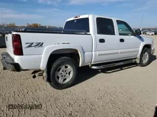 2007 Chevrolet Silverado 1500 LS with VIN 2GCEK13T371161386, listed as a Copart auction lot 86472635 with 298,172 mi miles and Clean title. Bid and sale history available at DreamBid. Image 3.