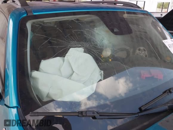 ✅ 2021 Jeep Renegade Trailhawk • VIN: ZACNJDC17MPM31401 • Lot: 43115892. Listed on IAAI with 98,735 mi. Free auction sales archive from the USA and detailed vehicle history report at DreamBid. Image 19.