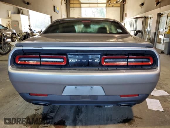 ✅ 2016 Dodge Challenger SXT Plus • VIN: 2C3CDZAG1GH279566 • Lot: 42967124. Listed on Copart with 114,159 mi. Free auction sales archive from the USA and detailed vehicle history report at DreamBid. Image 6.