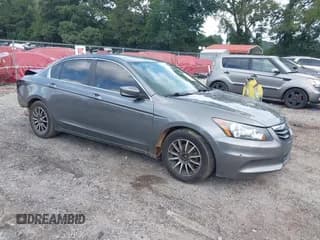 ✅ 2011 Honda Accord SE • VIN: 1HGCP2F66BA109951 • Lot: 43038881. Wystawiony na IAAI z przebiegiem 243 000 mil. Bezpłatny archiwum sprzedaży aukcyjnych z USA i szczegółowy raport historii pojazdu na DreamBid. Zdjęcie 1.