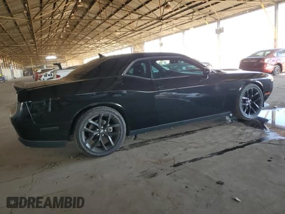 ✅ 2021 Dodge Challenger R/T • VIN: 2C3CDZBT1MH603283 • Lot: 88304085. Wystawiony na Copart z przebiegiem 29 642 mil. Bezpłatny archiwum sprzedaży aukcyjnych z USA i szczegółowy raport historii pojazdu na DreamBid. Zdjęcie 3.
