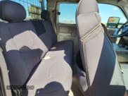 ✅ 2000 Chevrolet Silverado 1500 LS • VIN: 2GCEK19VXY1307907 • Lot: 84819545. Wystawiony na Copart z przebiegiem 297 791 mil. Bezpłatny archiwum sprzedaży aukcyjnych z USA i szczegółowy raport historii pojazdu na DreamBid. Zdjęcie 10.