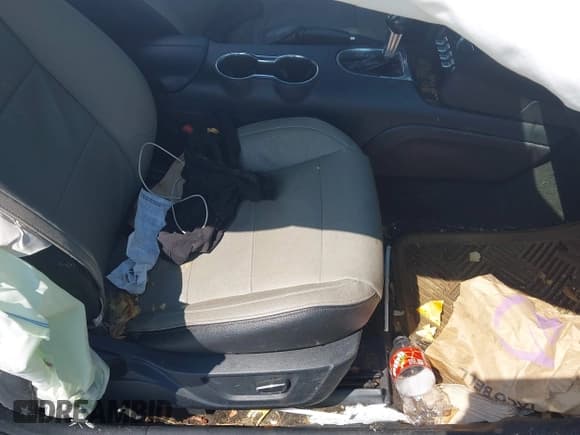 ✅ 2018 Ford Mustang EcoBoost • VIN: 1FA6P8TH1J5135309 • Lot: 43040556. Listed on IAAI with 110,357 mi. Free auction sales archive from the USA and detailed vehicle history report at DreamBid. Image 6.