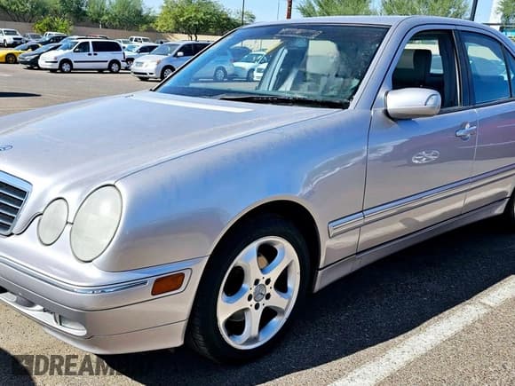 ✅ 2002 Mercedes-Benz E 320 • VIN: WDBJF65J22B493337 • Лот: 87359874. Опубликован ранее на Copart с пробегом Не указан. Бесплатный доступ к архиву аукционных продаж из США и подробный отчёт об истории автомобиля на DreamBid. Изображение 2.