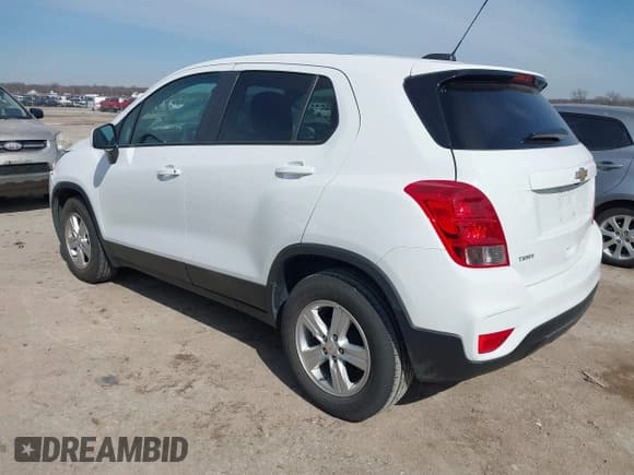 ✅ 2022 Chevrolet Trax LS • VIN: KL7CJKSM3NB549433 • Lot: 41574948. Listed on IAAI with 49,440 mi. Free auction sales archive from the USA and detailed vehicle history report at DreamBid. Image 3.