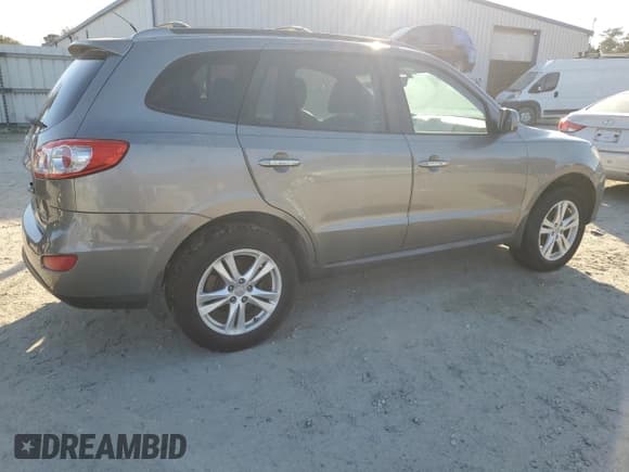 ✅ 2012 Hyundai Santa Fe Limited • VIN: 5XYZK3AB9CG142851 • Lot: 92812755. Listed on Copart with 224,572 mi. Free auction sales archive from the USA and detailed vehicle history report at DreamBid. Image 3.