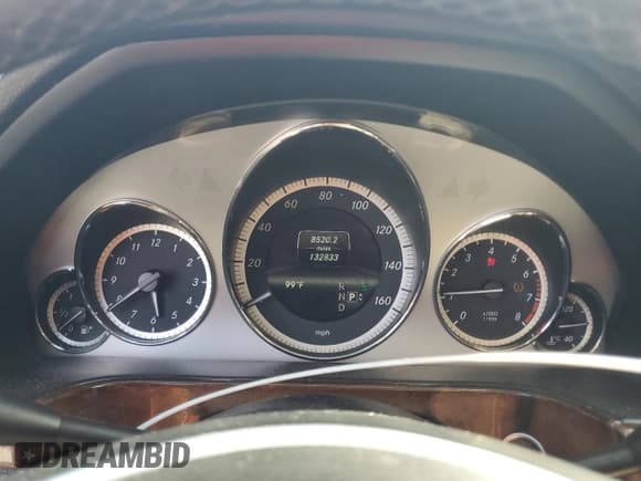 ✅ 2013 Mercedes-Benz E 350 Luxury • VIN: WDDHF8JBXDA686280 • Лот: 65330275. Опубликован ранее на Copart с пробегом 132 833 миль. Бесплатный доступ к архиву аукционных продаж из США и подробный отчёт об истории автомобиля на DreamBid. Изображение 9.