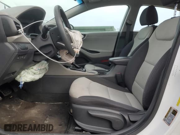 ✅ 2017 Hyundai Ioniq Blue • VIN: KMHC65LC4HU022081 • Lot: 46583135. Wystawiony na Copart z przebiegiem 171 912 mil. Bezpłatny archiwum sprzedaży aukcyjnych z USA i szczegółowy raport historii pojazdu na DreamBid. Zdjęcie 7.