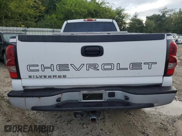 ✅ 2006 Chevrolet Silverado 1500 Work Truck • VIN: 3GCEC14X16G148804 • Лот: 72996974. Опубликован ранее на Copart с пробегом 105 727 миль. Бесплатный доступ к архиву аукционных продаж из США и подробный отчёт об истории автомобиля на DreamBid. Изображение 6.