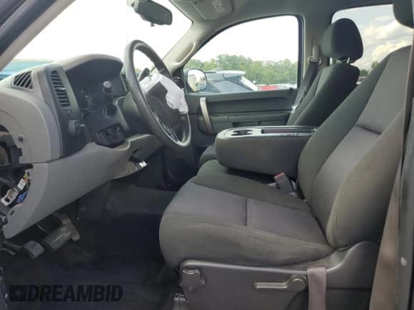 ✅ 2012 Chevrolet Silverado 1500 LS • VIN: 3GCPCREA3CG251591 • Lot: 67991855. Wystawiony na Copart z przebiegiem Nie podano. Bezpłatny archiwum sprzedaży aukcyjnych z USA i szczegółowy raport historii pojazdu na DreamBid. Zdjęcie 7.