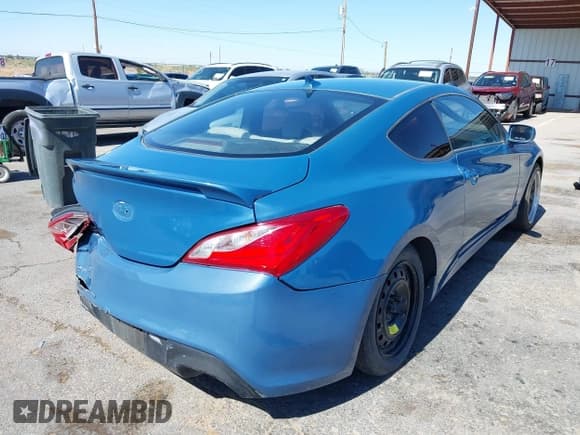 ✅ 2010 Hyundai Genesis Coupe Track • VIN: KMHHU6KH2AU010760 • Lot: 42688972. Wystawiony na IAAI z przebiegiem 112 055 mil. Bezpłatny archiwum sprzedaży aukcyjnych z USA i szczegółowy raport historii pojazdu na DreamBid. Zdjęcie 4.