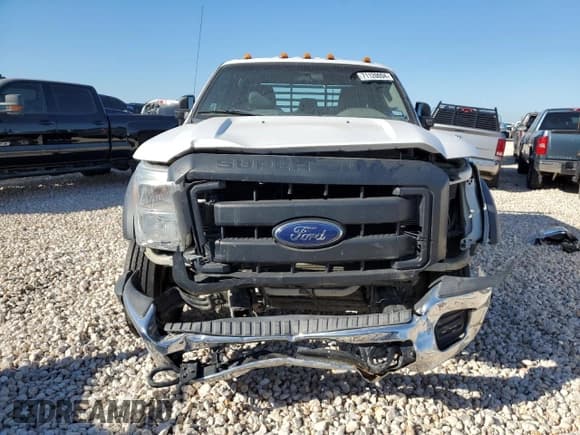 ✅ 2015 Ford F-550 XL • VIN: 1FD0W5HT3FED32564 • Lot: 71120094. Wystawiony na Copart z przebiegiem Nie podano. Bezpłatny archiwum sprzedaży aukcyjnych z USA i szczegółowy raport historii pojazdu na DreamBid. Zdjęcie 5.