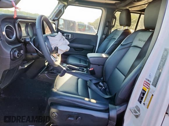 ✅ 2024 Jeep Wrangler Sahara • VIN: 1C4PJXEN3RW105988 • Lot: 71717955. Listed on Copart with 17,691 mi. Free auction sales archive from the USA and detailed vehicle history report at DreamBid. Image 7.