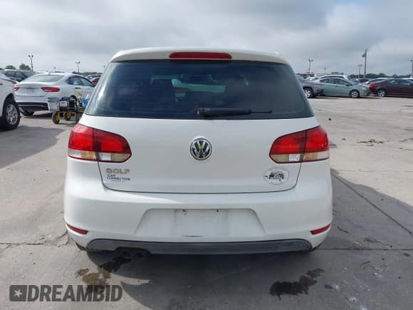 ✅ 2012 Volkswagen Golf • VIN: WVWDB7AJ9CW280806 • Лот: 41909892. Опубликован ранее на IAAI с пробегом 121 711 миль. Бесплатный доступ к архиву аукционных продаж из США и подробный отчёт об истории автомобиля на DreamBid. Изображение 17.