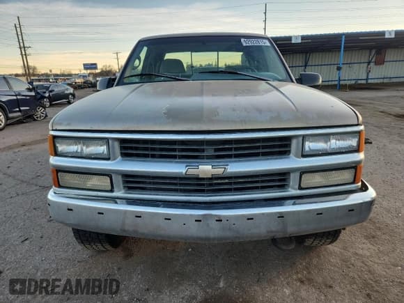 ✅ 1996 Chevrolet Silverado 1500 • VIN: 2GCEK19R5T1111160 • Лот: 92922815. Опубликован ранее на Copart с пробегом 386 454 миль. Бесплатный доступ к архиву аукционных продаж из США и подробный отчёт об истории автомобиля на DreamBid. Изображение 5.