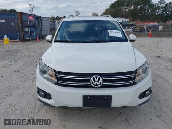 ✅ 2013 Volkswagen Tiguan S • VIN: WVGAV3AX4DW603793 • Lot: 43754789. Listed on IAAI with 222,424 mi. Free auction sales archive from the USA and detailed vehicle history report at DreamBid. Image 6.
