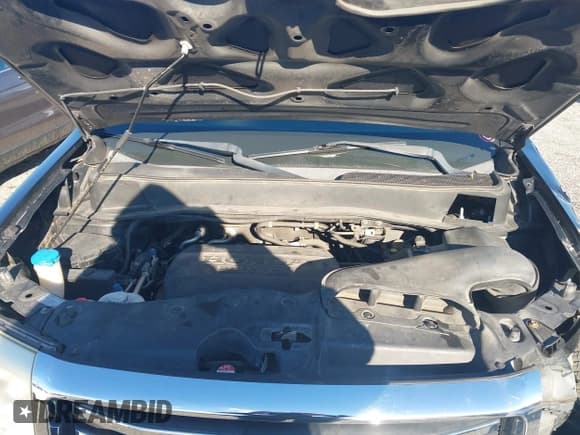 ✅ 2015 Honda Pilot EX-L • VIN: 5FNYF4H74FB009949 • Lot: 43806484. Listed on IAAI with 196,118 mi. Free auction sales archive from the USA and detailed vehicle history report at DreamBid. Image 10.