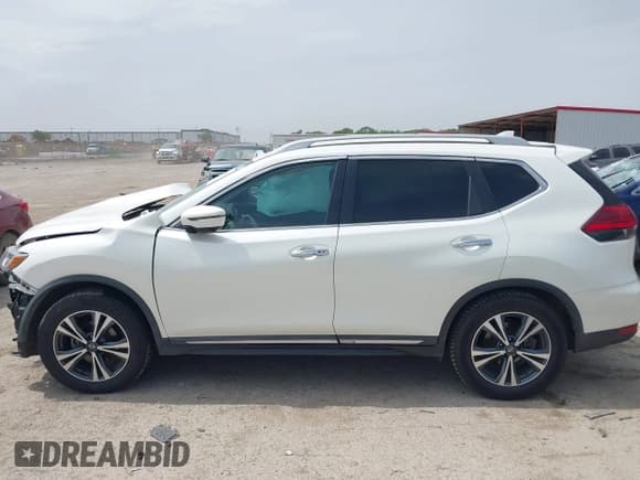 ✅ 2017 Nissan Rogue SV • VIN: 5N1AT2MT1HC848101 • Lot: 41944456. Listed on IAAI with 52,294 mi. Free auction sales archive from the USA and detailed vehicle history report at DreamBid. Image 15.