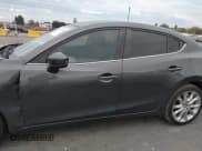 ✅ 2016 Mazda 3 S Touring • VIN: JM1BM1W34G1345542 • Lot: 43647035. Wystawiony na IAAI z przebiegiem 131 339 mil. Bezpłatny archiwum sprzedaży aukcyjnych z USA i szczegółowy raport historii pojazdu na DreamBid. Zdjęcie 14.