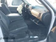 ✅ 2008 GMC Sierra 1500 SLE2 • VIN: 1GTEK19J18E117313 • Lot: 41358743. Wystawiony na IAAI z przebiegiem Nie podano. Bezpłatny archiwum sprzedaży aukcyjnych z USA i szczegółowy raport historii pojazdu na DreamBid. Zdjęcie 5.