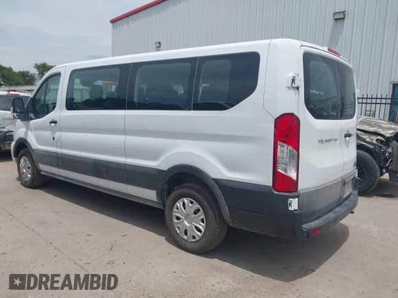 ✅ 2021 Ford Transit Passenger XL • VIN: 1FBAX2Y86MKA31578 • Lot: 42878047. Listed on IAAI with 85,994 mi. Free auction sales archive from the USA and detailed vehicle history report at DreamBid. Image 3.