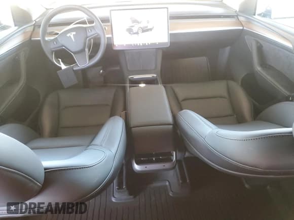 ✅ 2025 Tesla Model Y Long Range • VIN: 7SAYGDED5SF259138 • Лот: 82620725. Опубликован ранее на Copart с пробегом 7 829 миль. Бесплатный доступ к архиву аукционных продаж из США и подробный отчёт об истории автомобиля на DreamBid. Изображение 8.