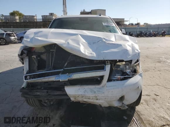 ✅ 2008 Chevrolet Suburban 1LT • VIN: 3GNFK16358G312485 • Lot: 77468944. Wystawiony na Copart z przebiegiem 241 515 mil. Bezpłatny archiwum sprzedaży aukcyjnych z USA i szczegółowy raport historii pojazdu na DreamBid. Zdjęcie 5.