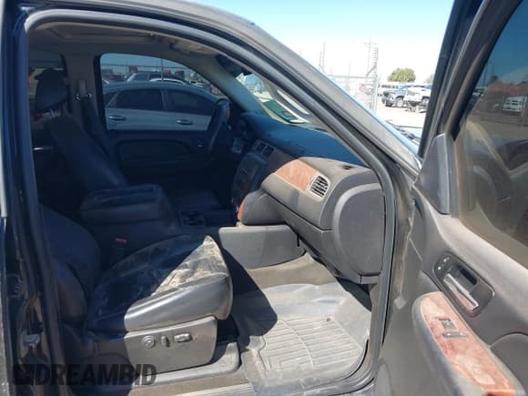 ✅ 2008 Chevrolet Silverado 1500 LTZ • VIN: 2GCEK13Y081241547 • Lot: 41724991. Listed on IAAI with 224,143 mi. Free auction sales archive from the USA and detailed vehicle history report at DreamBid. Image 5.