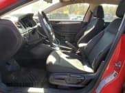 ✅ 2015 Volkswagen Jetta SE • VIN: 3VWD17AJ0FM298292 • Lot: 86836095. Wystawiony na Copart z przebiegiem 142 319 mil. Bezpłatny archiwum sprzedaży aukcyjnych z USA i szczegółowy raport historii pojazdu na DreamBid. Zdjęcie 7.