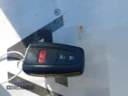 ✅ 2017 Toyota Prius Two • VIN: JTDKBRFU2H3038552 • Лот: 43602402. Опубликован ранее на IAAI с пробегом 101 594 миль. Бесплатный доступ к архиву аукционных продаж из США и подробный отчёт об истории автомобиля на DreamBid. Изображение 11.