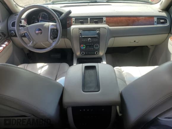 ✅ 2010 GMC Yukon SLT • VIN: 1GKUKCE09AR148669 • Lot: 63990705. Listed on Copart with 229,663 mi. Free auction sales archive from the USA and detailed vehicle history report at DreamBid. Image 8.