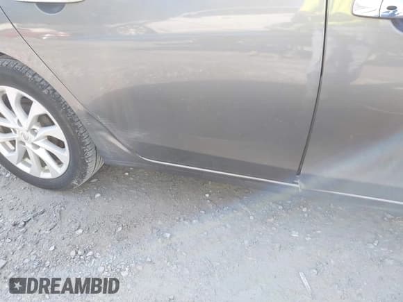 ✅ 2019 Nissan Sentra S • VIN: 3N1AB7AP6KY374806 • Лот: 43787364. Опубликован ранее на IAAI с пробегом 126 182 миль. Бесплатный доступ к архиву аукционных продаж из США и подробный отчёт об истории автомобиля на DreamBid. Изображение 19.