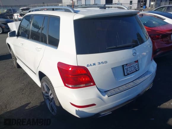 ✅ 2014 Mercedes-Benz GLK 350 • VIN: WDCGG8JB9EG317292 • Лот: 43121341. Опубликован ранее на IAAI с пробегом Не указан. Бесплатный доступ к архиву аукционных продаж из США и подробный отчёт об истории автомобиля на DreamBid. Изображение 3.