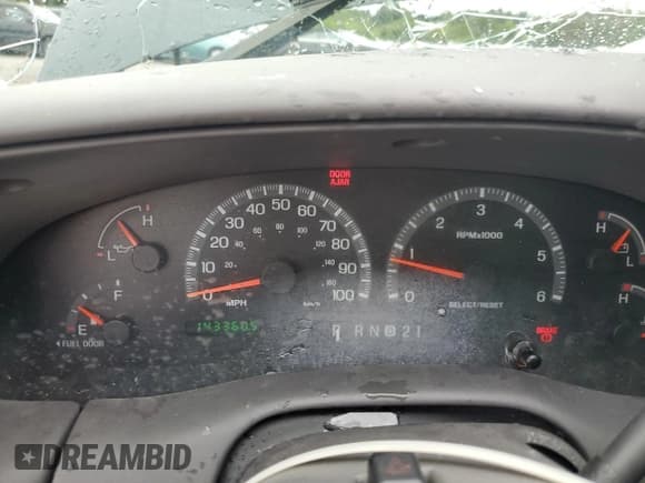 ✅ 2001 Ford F-150 XL • VIN: 1FTRX17L41NA90489 • Lot: 67060015. Listed on Copart with 143,360 mi. Free auction sales archive from the USA and detailed vehicle history report at DreamBid. Image 9.