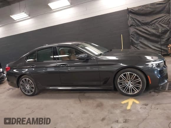 ✅ 2019 BMW 5 Series 530i xDrive • VIN: WBAJA7C57KWW45999 • Lot: 42540573. Listed on IAAI with 42,463 mi. Free auction sales archive from the USA and detailed vehicle history report at DreamBid. Image 13.