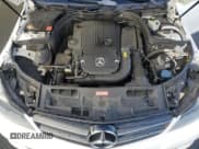 ✅ 2015 Mercedes-Benz C 250 • VIN: WDDGJ4HB6FG433210 • Lot: 49184935. Wystawiony na Copart z przebiegiem 84 864 mil. Bezpłatny archiwum sprzedaży aukcyjnych z USA i szczegółowy raport historii pojazdu na DreamBid. Zdjęcie 12.