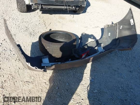 2018 Chevrolet Equinox LT with VIN 3GNAXJEV3JL107596, listed as a IAAI auction lot 43350614 with 105,715 mi miles and . Bid and sale history available at DreamBid. Image 12.