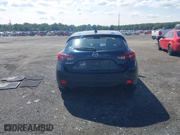 ✅ 2015 Mazda 3 i Grand Touring • VIN: JM1BM1M76F1224547 • Lot: 43170686. Wystawiony na IAAI z przebiegiem 198 435 mil. Bezpłatny archiwum sprzedaży aukcyjnych z USA i szczegółowy raport historii pojazdu na DreamBid. Zdjęcie 16.