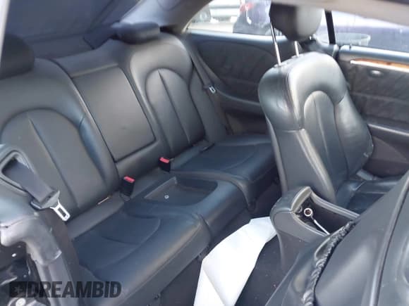 ✅ 2005 Mercedes-Benz CLK 500 • VIN: WDBTJ75J55F154291 • Lot: 43695340. Listed on IAAI with 119,811 mi. Free auction sales archive from the USA and detailed vehicle history report at DreamBid. Image 8.