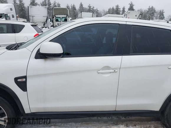 ✅ 2020 Mitsubishi Outlander ES • VIN: JA4AR3AU1LU007222 • Lot: 30932433. Listed on IAAI with 11,279 mi. Free auction sales archive from the USA and detailed vehicle history report at DreamBid. Image 14.