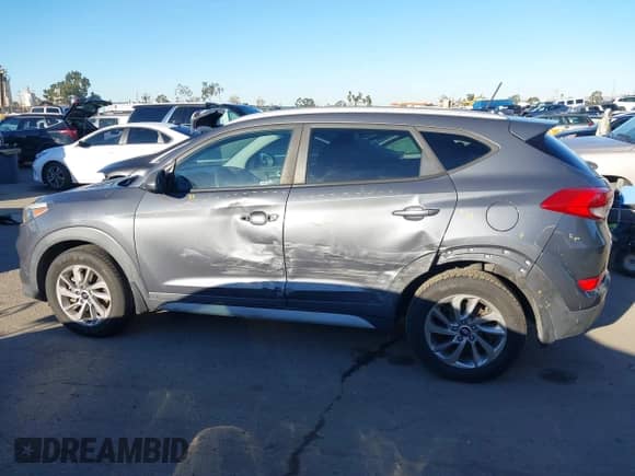 2017 Hyundai Tucson SE with VIN KM8J33A49HU421293, listed as a IAAI auction lot 43470850 with 57,198 mi miles and . Bid and sale history available at DreamBid. Image 14.