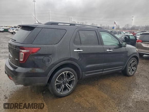 ✅ 2014 Ford Explorer Sport • VIN: 1FM5K8GT1EGA74083 • Lot: 94451835. Wystawiony na Copart z przebiegiem 180 860 mil. Bezpłatny archiwum sprzedaży aukcyjnych z USA i szczegółowy raport historii pojazdu na DreamBid. Zdjęcie 3.