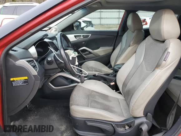 2013 Hyundai Veloster w/Gray Int z VIN KMHTC6AD6DU172309, wystawiony jako Copart lot #88300895 z przebiegiem 88 501 mil mil oraz Szkoda całkowita • Salvage title. Historia ofert i sprzedaży dostępna na DreamBid. Obrazek 7.