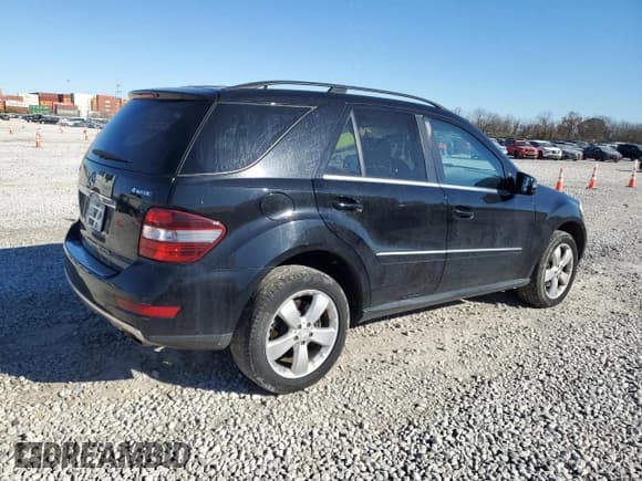 ✅ 2011 Mercedes-Benz M 350 • VIN: 4JGBB8GB3BA732348 • Лот: 92332325. Опубликован ранее на Copart с пробегом 119 088 миль. Бесплатный доступ к архиву аукционных продаж из США и подробный отчёт об истории автомобиля на DreamBid. Изображение 3.