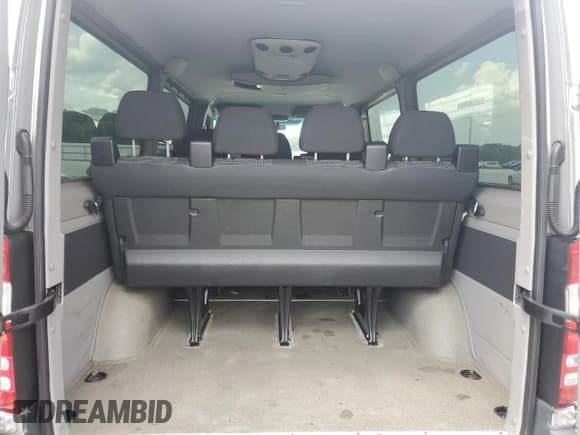 ✅ 2012 Mercedes-Benz Sprinter Passenger • VIN: WDZPE7CC6C5625069 • Лот: 60524795. Опубликован ранее на Copart с пробегом 102 975 миль. Бесплатный доступ к архиву аукционных продаж из США и подробный отчёт об истории автомобиля на DreamBid. Изображение 10.