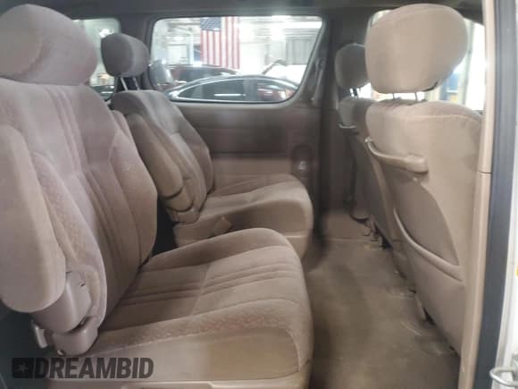 ✅ 2003 Toyota Sienna CE • VIN: 4T3ZF19C43U516581 • Lot: 92350935. Wystawiony na Copart z przebiegiem 205 914 mil. Bezpłatny archiwum sprzedaży aukcyjnych z USA i szczegółowy raport historii pojazdu na DreamBid. Zdjęcie 11.