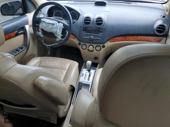 ✅ 2011 Chevrolet Aveo 2LT • VIN: KL1TG5DE5BB120676 • Lot: 55781815. Wystawiony na Copart z przebiegiem Nie podano. Bezpłatny archiwum sprzedaży aukcyjnych z USA i szczegółowy raport historii pojazdu na DreamBid. Zdjęcie 8.