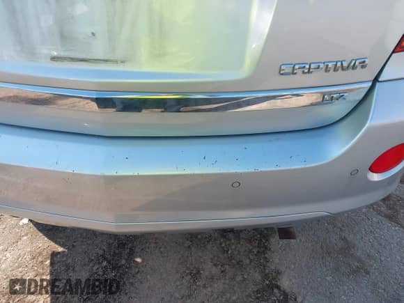 2013 Chevrolet Captiva Sport LTZ z VIN 3GNAL4EK1DS617118, wystawiony jako IAAI lot #43467944 z przebiegiem 73 297 mil mil oraz . Historia ofert i sprzedaży dostępna na DreamBid. Obrazek 6.