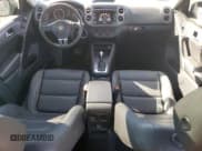 ✅ 2013 Volkswagen Tiguan S • VIN: WVGAV3AX6DW625181 • Lot: 91488615. Listed on Copart with 157,331 mi. Free auction sales archive from the USA and detailed vehicle history report at DreamBid. Image 8.